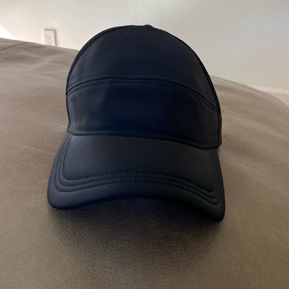 Lululemon black net hat